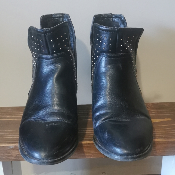 Black Ankle Boot - Picture 3 of 5